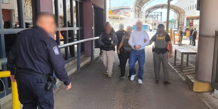 Ejecuta UNESA orden de aprehensión contra presunto responsable de homicidio calificado