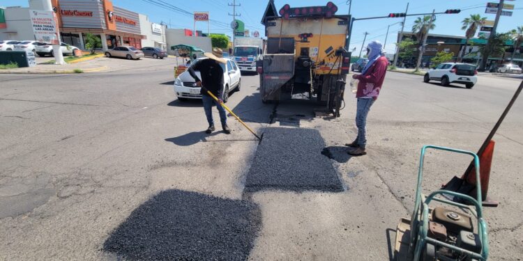 Ayuntamiento refuerza el bacheo para mejorar la movilidad y prevenir incidentes
