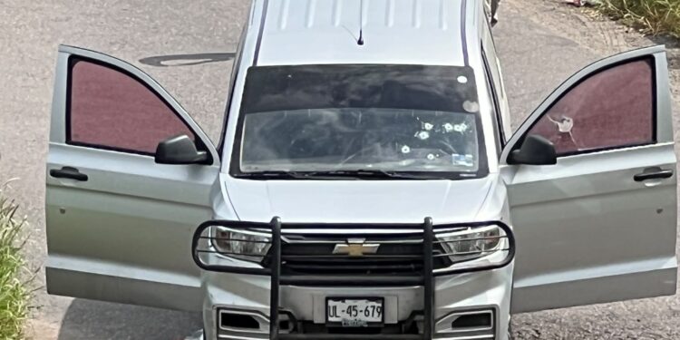 Asesinan a balazos a marisquero en una camioneta sobre carretera a Navolato