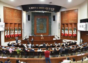 Congreso de Sinaloa dará trámite a nueva licencia de Rocha; sigue pendiente quién quedará al frente del estado