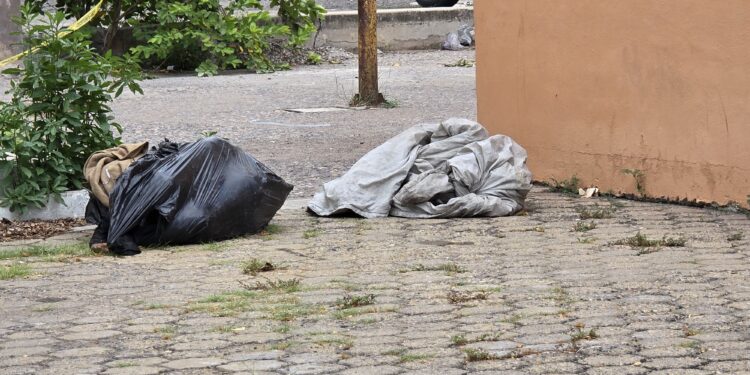 Localizan dos bultos abandonados en Infonavit Humaya; investigan si contienen cuerpos