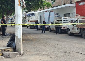 Mujer resulta herida de bala tras ser atacada por sujetos en motocicleta en el Centro de Culiacán