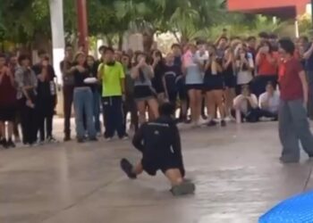 Entre piruetas y aplausos, estudiantes del CETIS 107 se suman a las ‘batallas de aura’