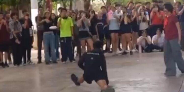 Entre piruetas y aplausos, estudiantes del CETIS 107 se suman a las ‘batallas de aura’