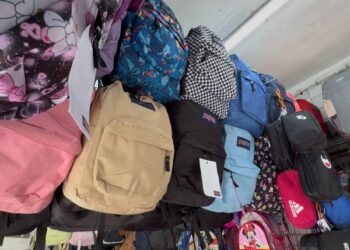 Regreso a clases reactiva venta de mochilas en Culiacán, pero comerciantes esperaban más