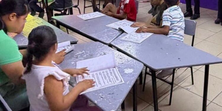 Psicóloga llama a padres a preparar a sus hijos para el regreso a clases con paciencia y nuevas rutinas