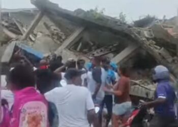 Un sismo de 7.4 grados sacude a Colombia esta mañana