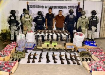 La Guardia Nacional y Ejército, en coordinación con la SSyPC, Marina, FGR y la PEP detuvieron a 2 personas y aseguraron armamento en Mazatlán