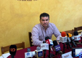 “Estaré entre los seis finalistas”, afirma Rodolfo Valenzuela tras reunión de Morena