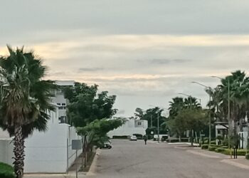 Calor intenso y ambiente inestable marcan la tarde en Sinaloa; Mazatlán registra lluvias y tormentas