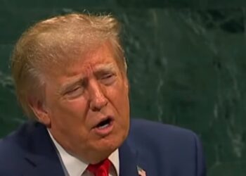 Trump acusa a México de ser epicentro del narcotráfico y lanza advertencia militar
