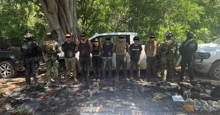 Tras repeler una agresión en Sinaloa, elementos de la SSPC y Secretaría de Marina detienen a 9 personas, aseguran artefactos explosivos