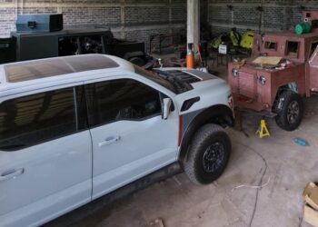 Descubren “fábrica de monstruos” en Sinaloa: Ejército desmantela taller clandestino en Guasave