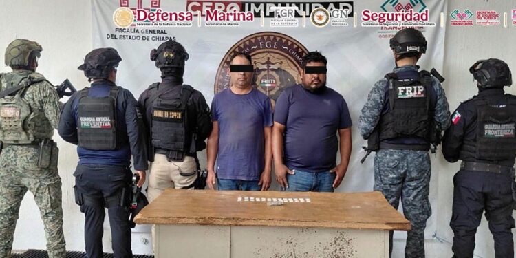Autoridades detienen a 57 personas y aseguran más de 5 mil dosis de drogas en Chiapas