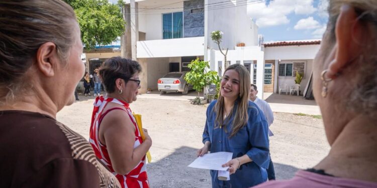 Ana Miriam Ramos Villarreal lleva certeza jurídica a familias de Valle de Encino