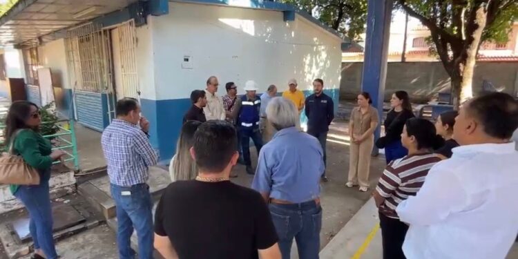 Suspenden clases tras muerte de madre de familia en primaria de Culiacán; revisan instalación eléctrica