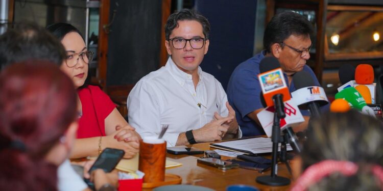 Gobierno de Sinaloa avanza en la simplificación y digitalización de trámites para el sector empresarial