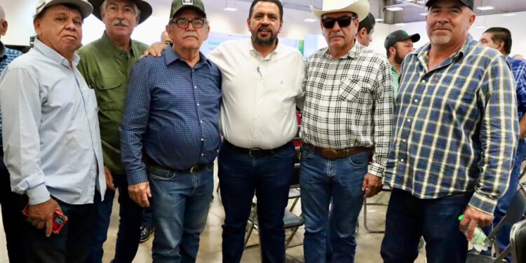 Acuerda Bello Esquivel con liderazgos de productores, ajustar detalles esta semana para generalizar el pago de los 400 pesos del maíz