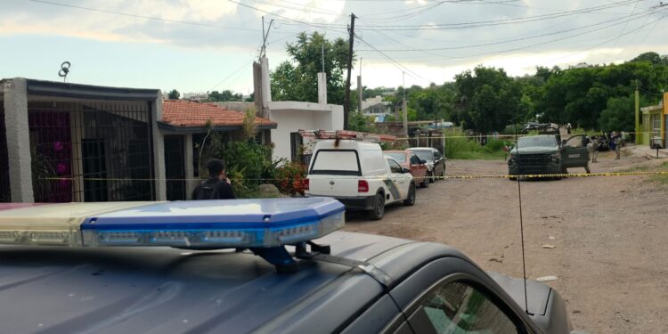 Asesinan con arma blanca a hombre en la colonia Lázaro Cárdenas