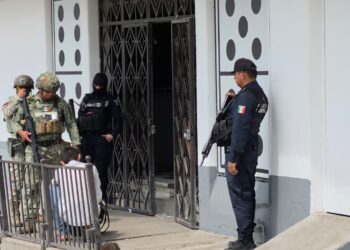 Operativo militar y policial causa cierre de vialidad en hotel del Centro de Culiacán