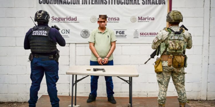 Tras denuncia anónima, el Grupo Interinstitucional detuvo a un civil armado en Culiacán