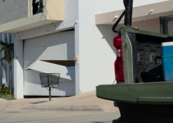 Hallan a joven asesinado y envuelto en plástico en la colonia Lázaro Cárdenas