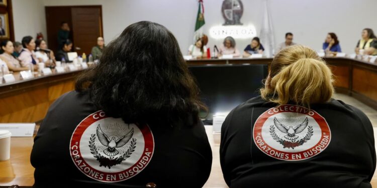 Gobernadora escucha a familias y colectivos de Búsqueda de Sinaloa y refrenda compromiso con sus demandas