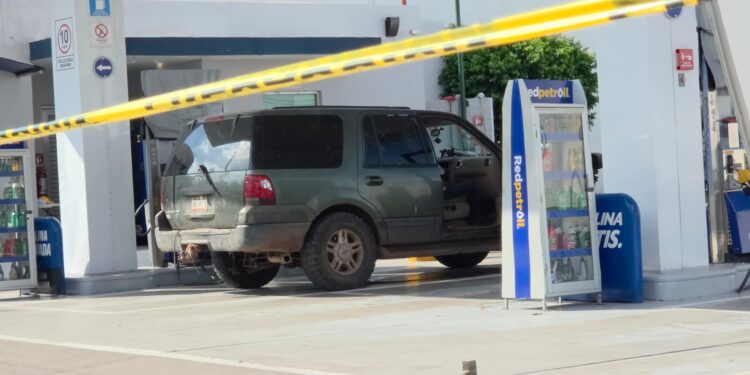 Identifican a hermanos asesinados a bordo de una camioneta en el sector Humaya