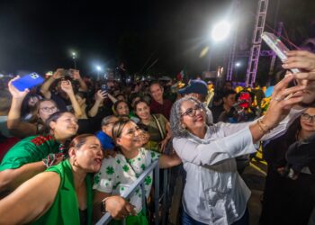 Ciudadanos salen a celebrar las Fiestas Patrias y a disfrutar de sus espacios públicos, expresa la Gobernadora Graciela Domínguez