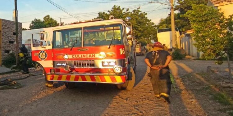 Privan de la libertad a joven frente a su familia y le incendian la vivienda en el Piggy Back