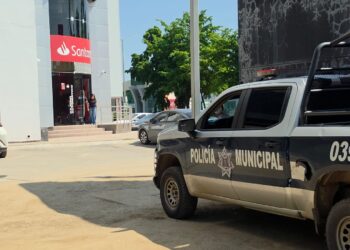 Privan de la libertad a un hombre dentro de Plaza Real Culiacán