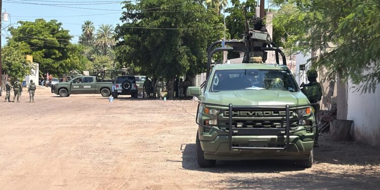 Persecución inicia en Guamúchil y termina con un detenido en Angostura