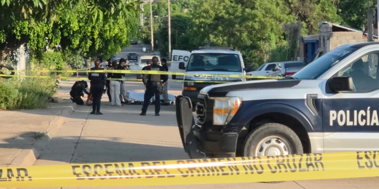 Asesinan a balazos a joven de 19 años mientras viajaba en motocicleta en Culiacán