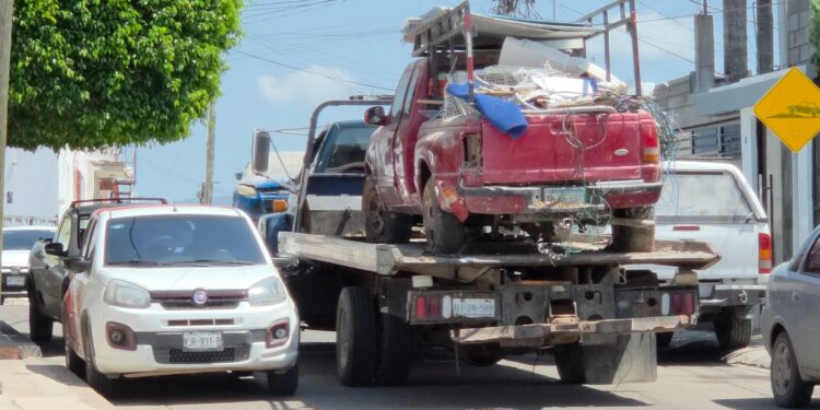 Catean inmueble en la colonia 5 de Mayo; aseguran dos vehículos y un transformador de CFE
