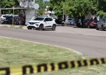 Asesinan a pasajero de un vehículo de plataforma frente a primaria en Infonavit Humaya