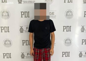 Detiene Fiscalía de Sinaloa en flagrancia a joven por presunto tránsito de vehículo robado en Culiacán