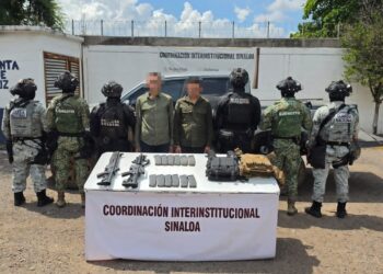 En Imala, el Grupo Interinstitucional detuvo a civiles con fusiles y camioneta con blindaje de fábrica