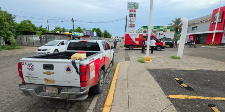 Moviliza a cuerpos de emergencia hombre inconsciente en Barrancos; descartan descarga eléctrica