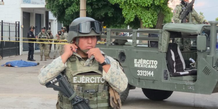 Asesinan a balazos a hombre frente al panteón Civil de Culiacán