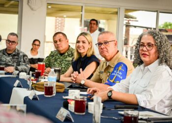 Gobernadora Graciela Domínguez Nava, preside la Mesa de Construcción de Paz y Seguridad con alcaldes del sur de Sinaloa