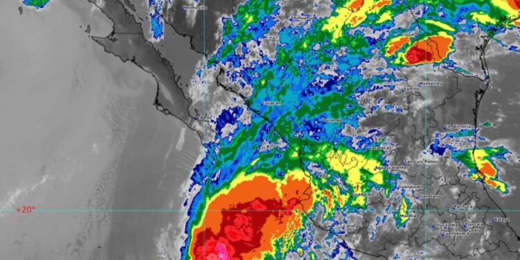 Polo se mantiene como huracán categoría 5; provocará lluvias fuertes en el sur de Sinaloa