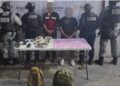 Detienen a dos hombres y una mujer, con cartuchos y presunta droga en Concordia