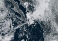 Polo se debilita, pero mantiene lluvias intensas y fuerte oleaje en el norte de Sinaloa