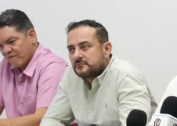 Congreso debe valorar una pensión para Sergio Torres ante posible llamado a su suplente: Jorge González