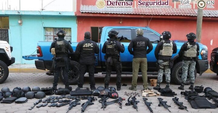 Autoridades federales ejecutan 23 órdenes de cateo en Puebla