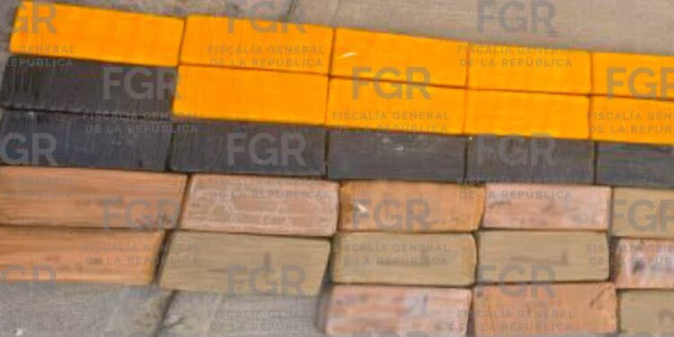 Lleva FGR a proceso a dos personas detenidas junto con fentanilo, heroína, cocaína, metanfetamina y goma de opio