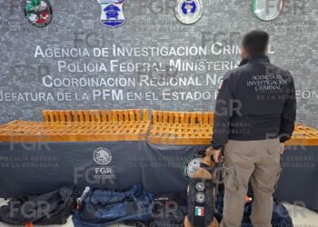 FGR asegura 94.5 litros de cocaína y a una persona en el Aeropuerto