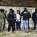 Capturan a “El Junior” con dos armas de fuego, cartuchos, 300 dosis de droga y una camioneta