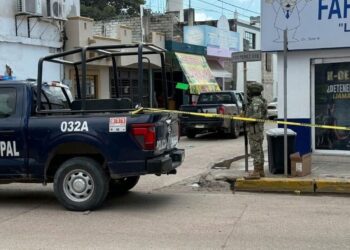Asesinan a exlíder ganadero frente al negocio de su familia en Escuinapa; otro hombre es hallado sin vida en Mazatlán