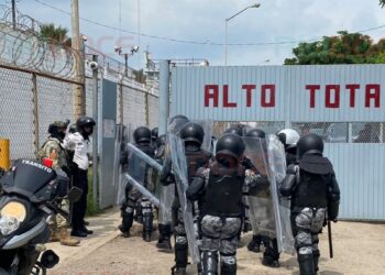 Entre las víctimas de violencia en penal de Mazatlán habría un colombiano; Fiscalía busca confirmar su identidad